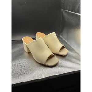 Lisa‎ Vicky Women's Block Heel Faux Leather Crème Size 6